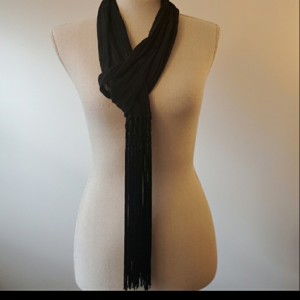 Cejon black crinkle fringe scarf